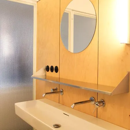 Beautiful Crossing North-south Appartement