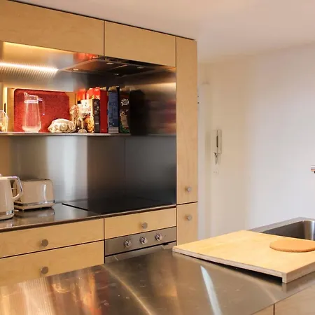 Beautiful Crossing North-south Appartement